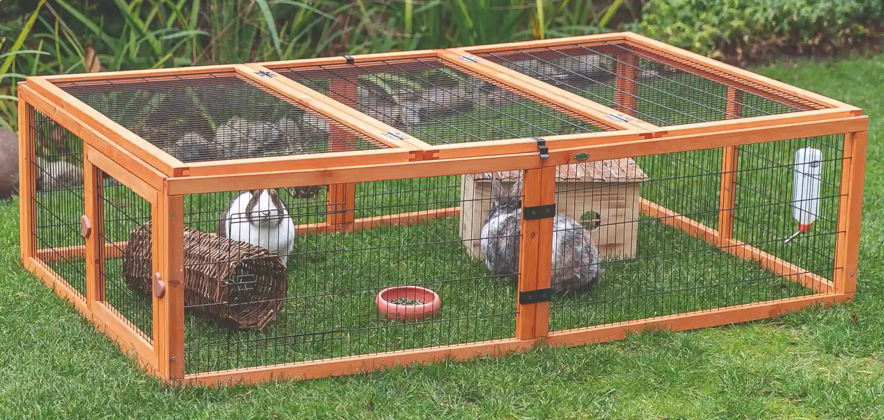 TIERBEDARF SCHWARZ